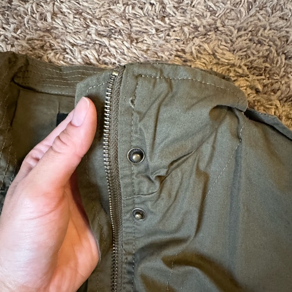 Green Jacket - Picture 2 of 7